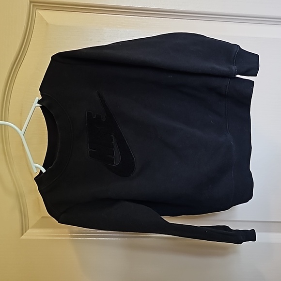 Nike Other - NIKE 4T sweater in black